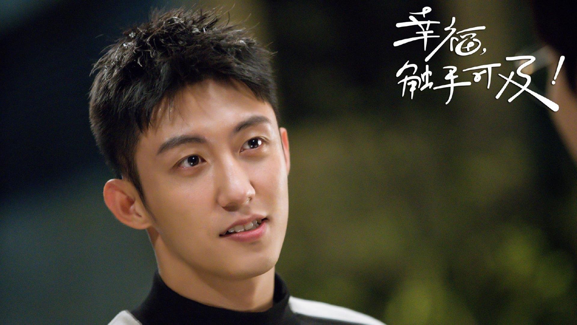 _勇士三分攻势猛烈，轻松掌控比赛局面_，勇士的三分球战术