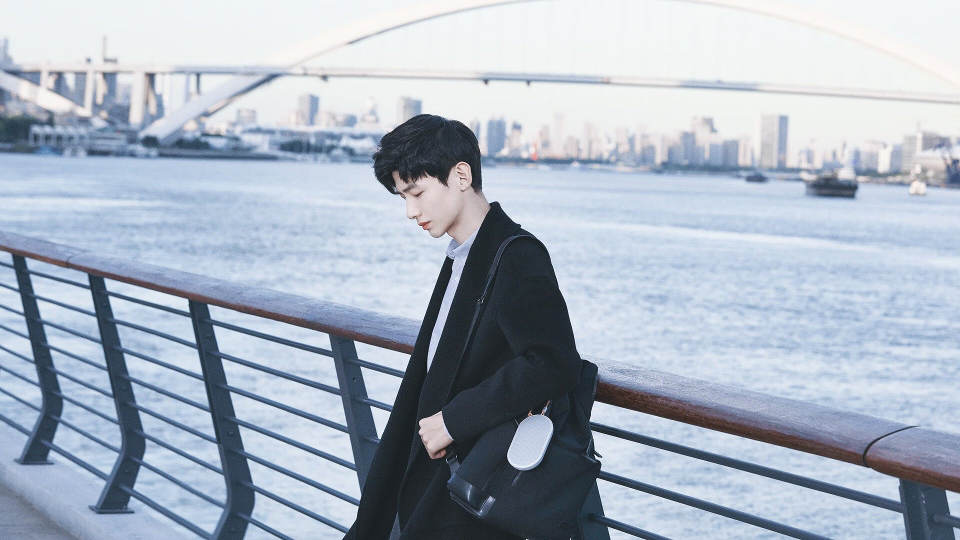 美国队在巴黎奥运会比赛中多次通过中路渗透得分,奥运 美国队入场