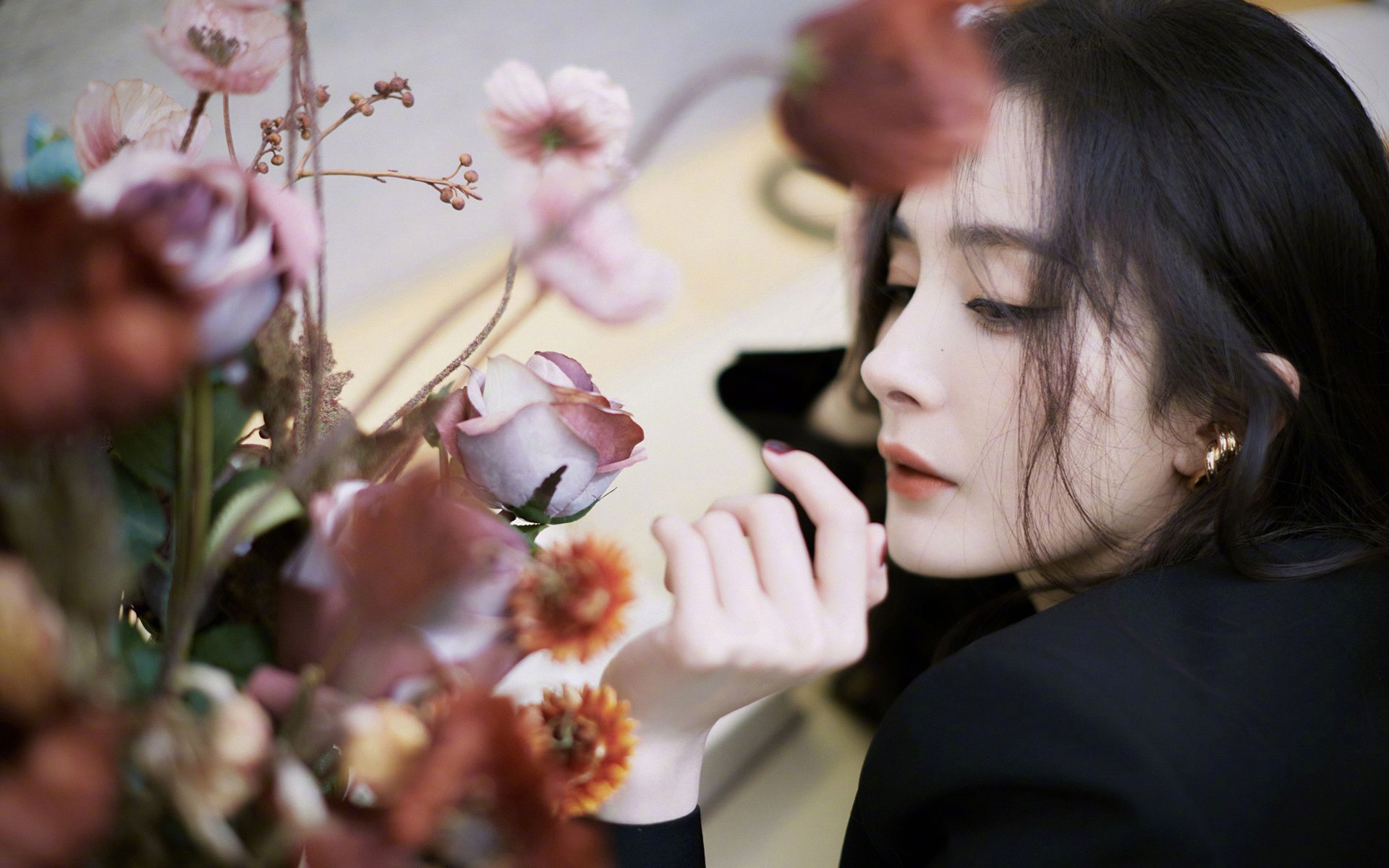 马术表演飞跃赛：优雅与力量的表演，飞马城马术表演